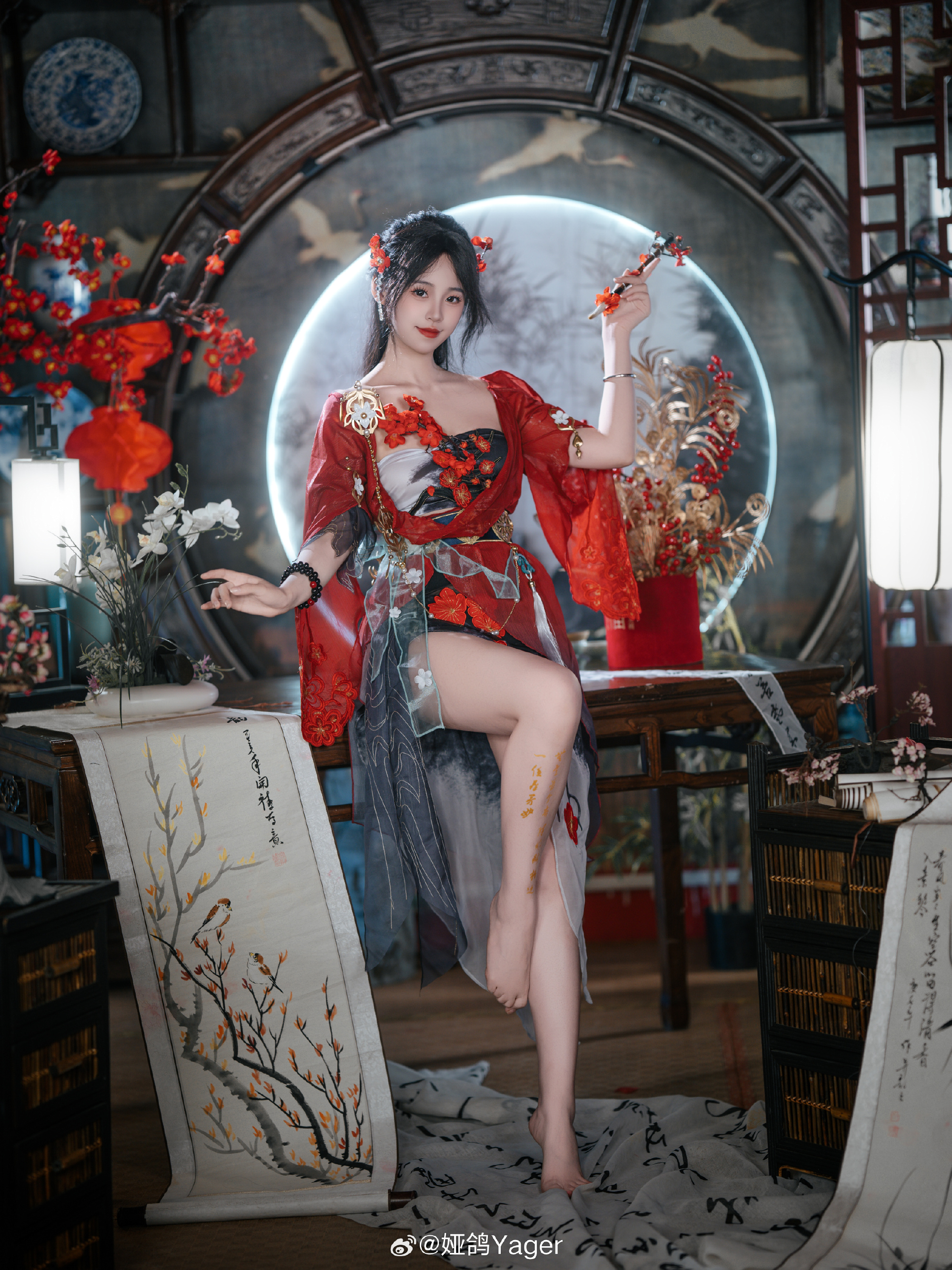 谈球吧(中国)官方网站新年戒色别搞👍永劫主持娅鸽晒照：一片雪白摄人心魄🥵