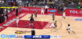 谈球吧(中国)官方网站无敌了！迪亚洛对抗漂移后仰跳投2+1 半节已经砍下11分